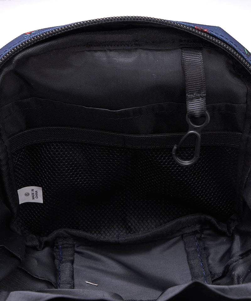 KiU(キウ)ウォーターリペレントスクエアポーチ K543