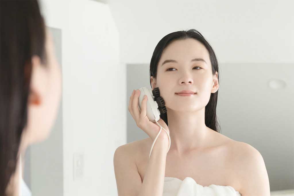 FESTINO（フェスティノ） 充電式 EMS ヘッドスパ ミニ SMHB-045