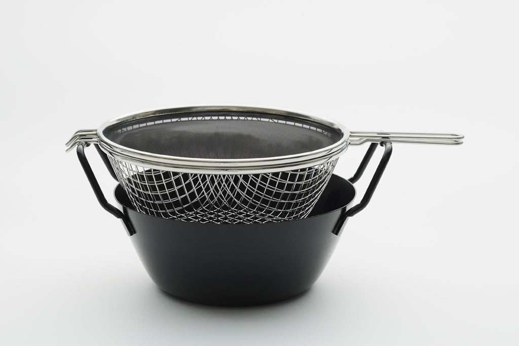 la base（ラバーゼ）鉄揚げ鍋 3点セット 22cm 油はね防止ネット付き IH対応 日本製 ＜ラッピング対象外＞