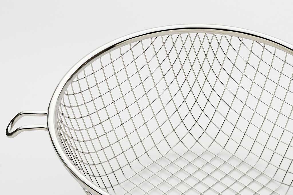 la base（ラバーゼ）鉄揚げ鍋 3点セット 28cm 油はね防止ネット付き IH対応 日本製 ＜ラッピング対象外＞