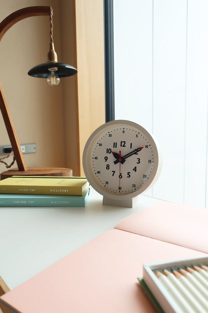 Lemnos fun pun clock for table  [ ふんぷんくろっく フォア テーブル ]   置き時計ホワイト YD18-04