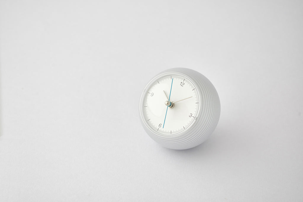 Lemnos earth clock（アース クロック）ブラック/ホワイト 置き時計 TIL16-10