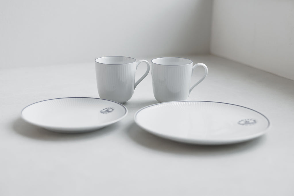 ROYAL COPENHAGEN（ロイヤル コペンハーゲン）ブルーライン クーププレート 23cm